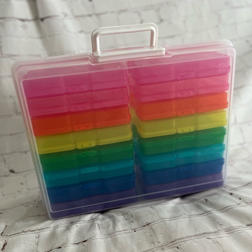 Rainbow Photo & Craft Keeper Brand New 15x12 plastic storage many uses